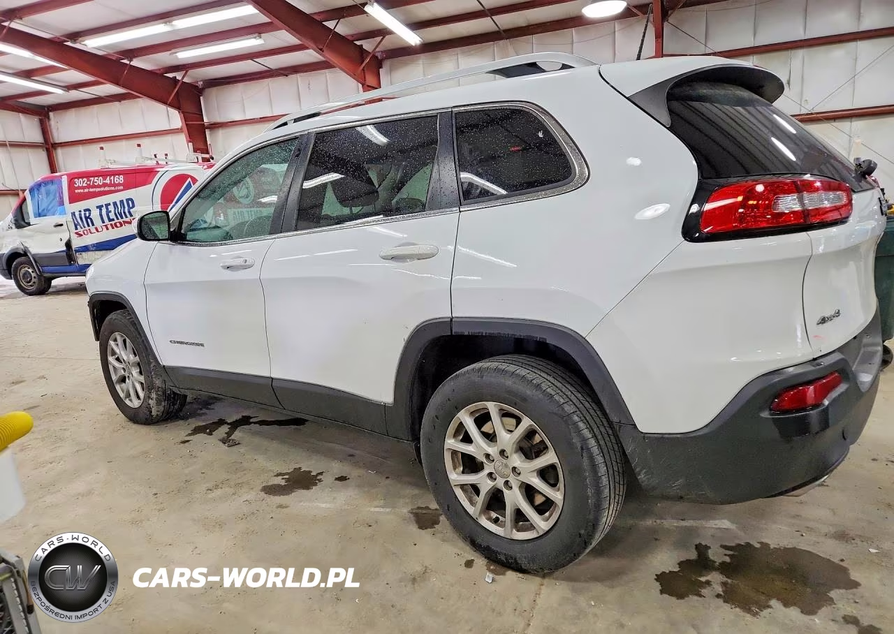 2018 Jeep Cherokee Latitude VIN:1C4PJMCX4JD501639 - 2