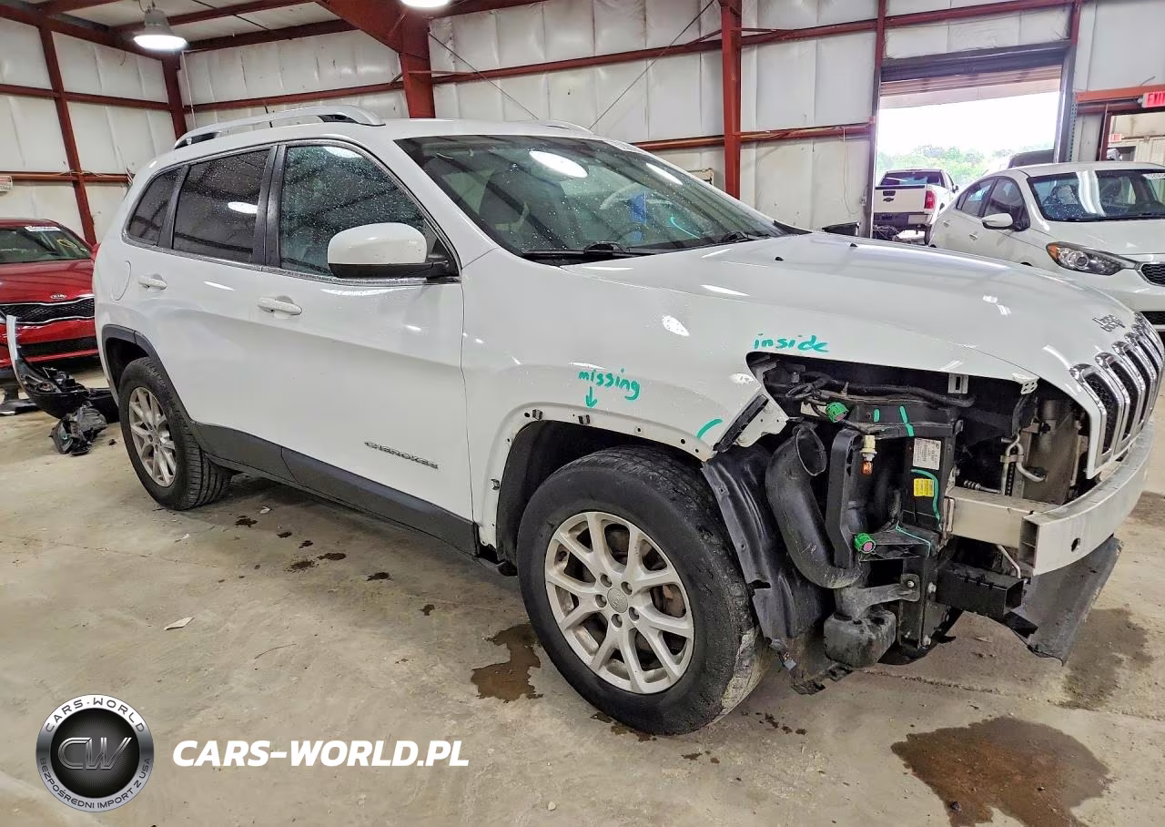 2018 Jeep Cherokee Latitude VIN:1C4PJMCX4JD501639 - 4