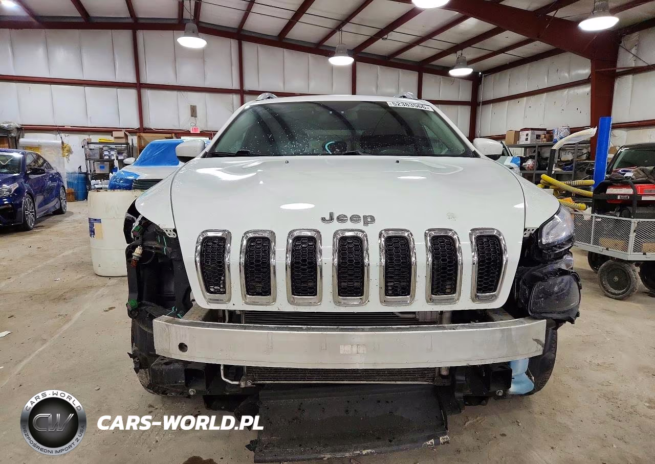 2018 Jeep Cherokee Latitude VIN:1C4PJMCX4JD501639 - 5