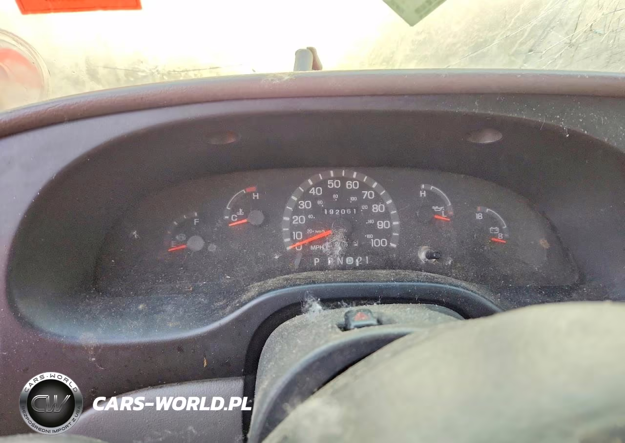 1998 Ford Econoline E350 Super Duty VIN:1FBSS31LXWHB02272 - 9