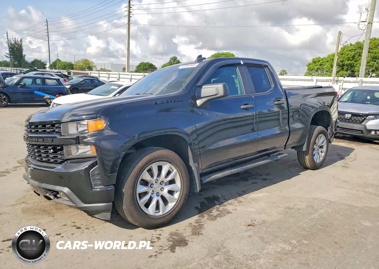 2021 Chevrolet Silverado K1500 Custom VIN:1GCRYBEK3MZ168643 - 1
