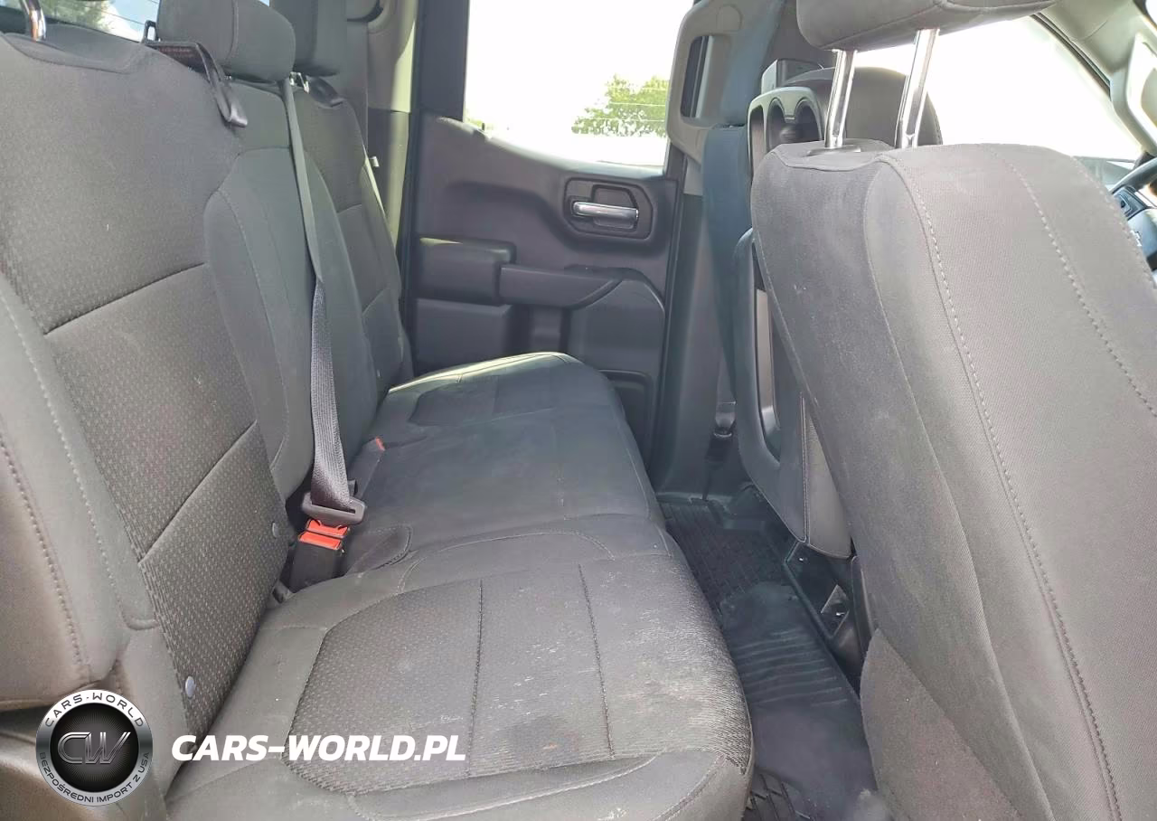 2021 Chevrolet Silverado K1500 Custom VIN:1GCRYBEK3MZ168643 - 10