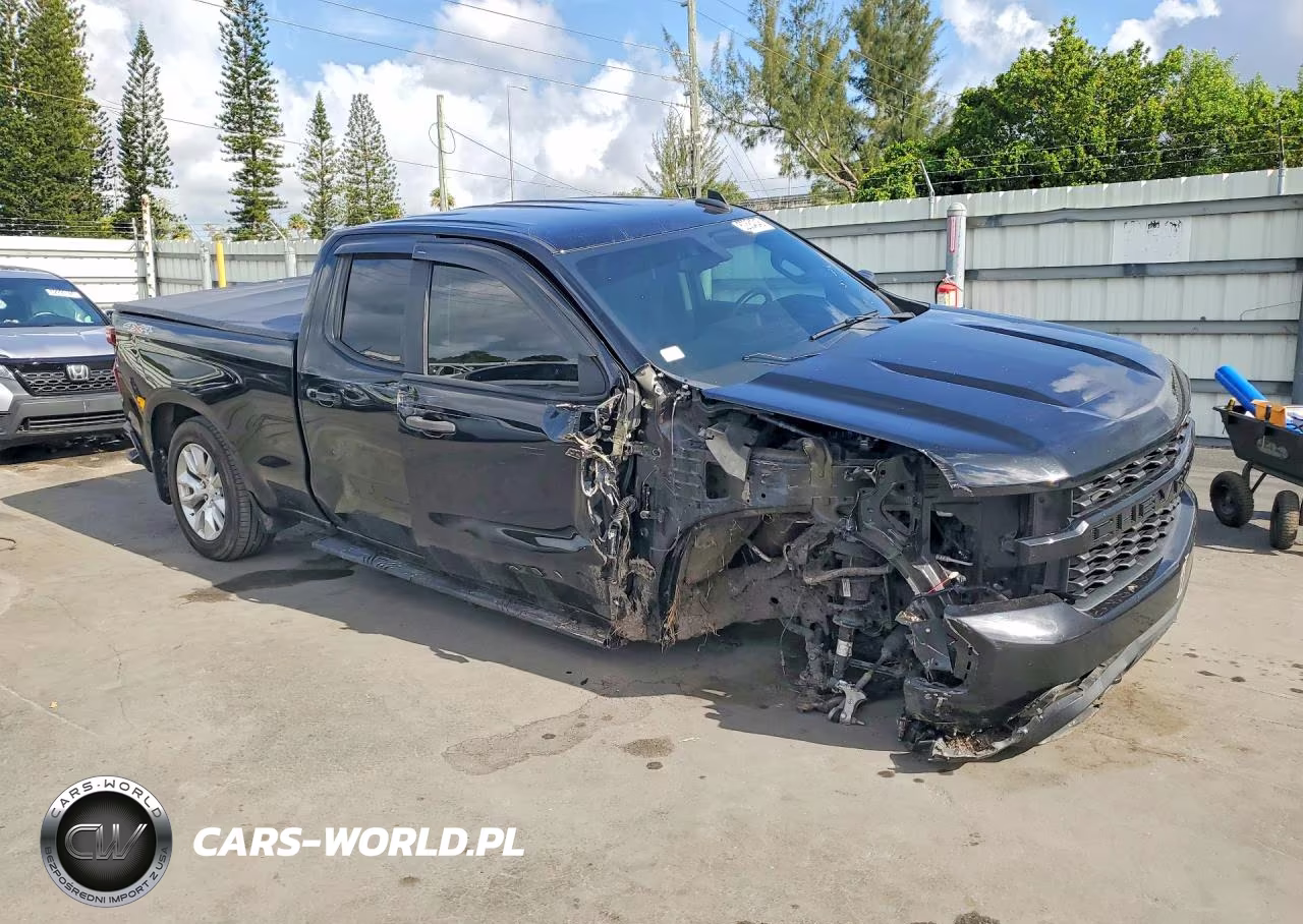 2021 Chevrolet Silverado K1500 Custom VIN:1GCRYBEK3MZ168643 - 4