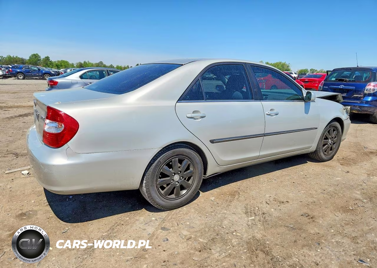 2003 Toyota Camry Xle V6 VIN:4T1BF32K13U046047 - 3