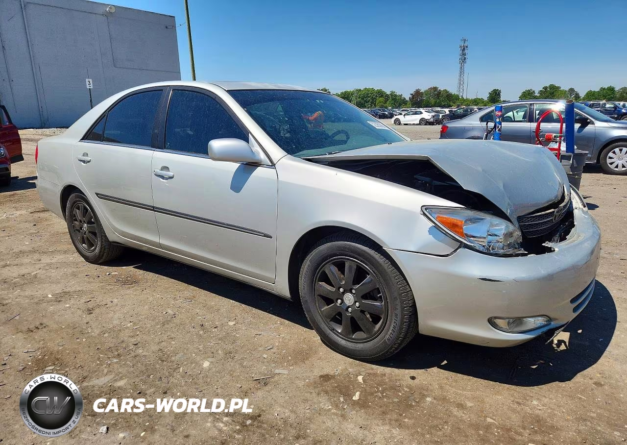 2003 Toyota Camry Xle V6 VIN:4T1BF32K13U046047 - 4