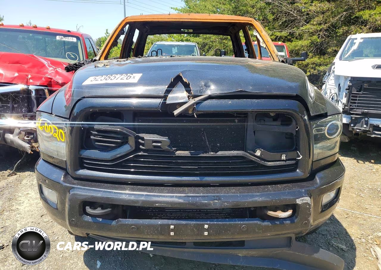 2018 Ram 3500 Laramie VIN:3C63RRJL8JG204159 - 5