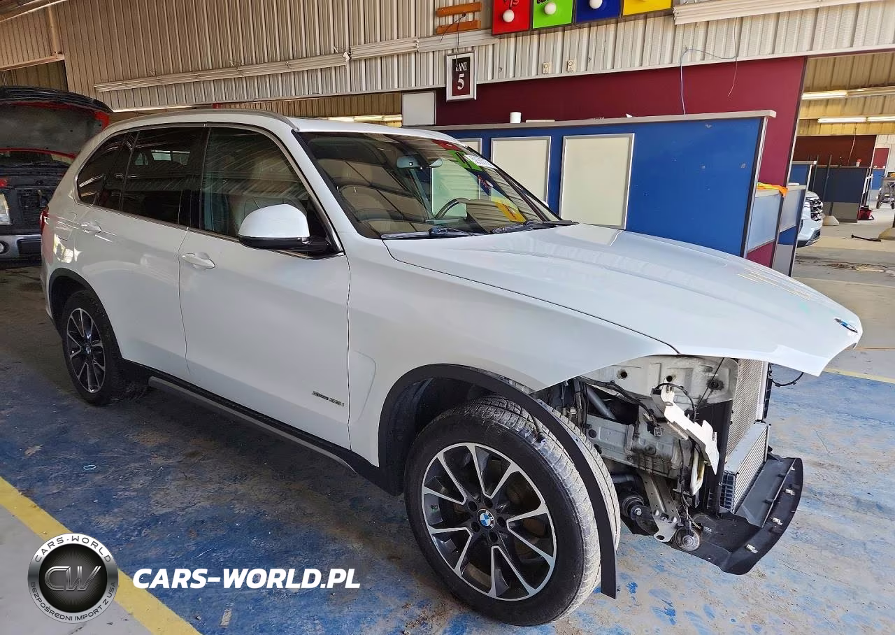 2017 BMW X5 xDrive35I VIN:5UXKR0C3XH0V73616 - 4