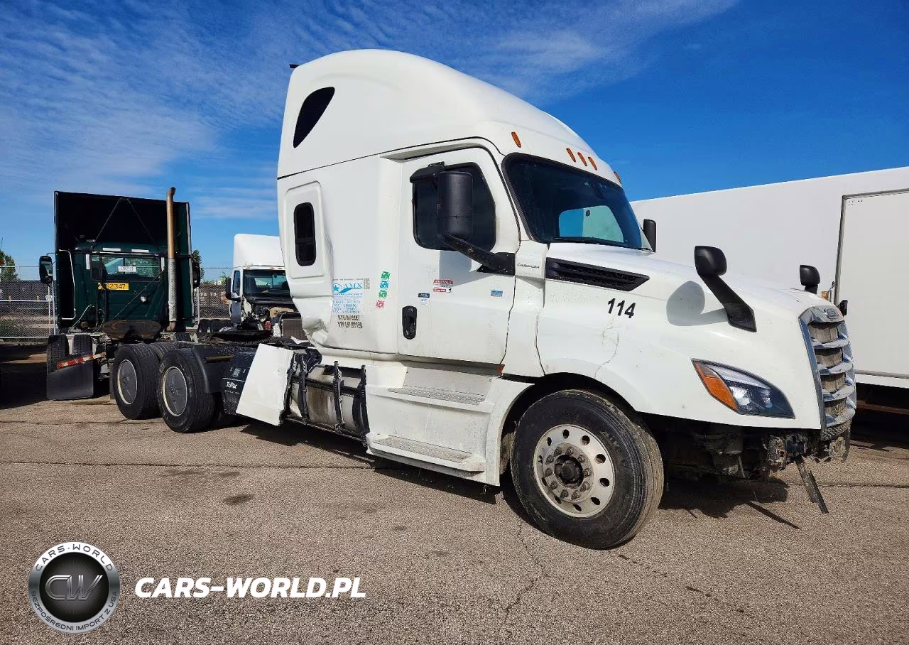2020 Freightliner Cascadia