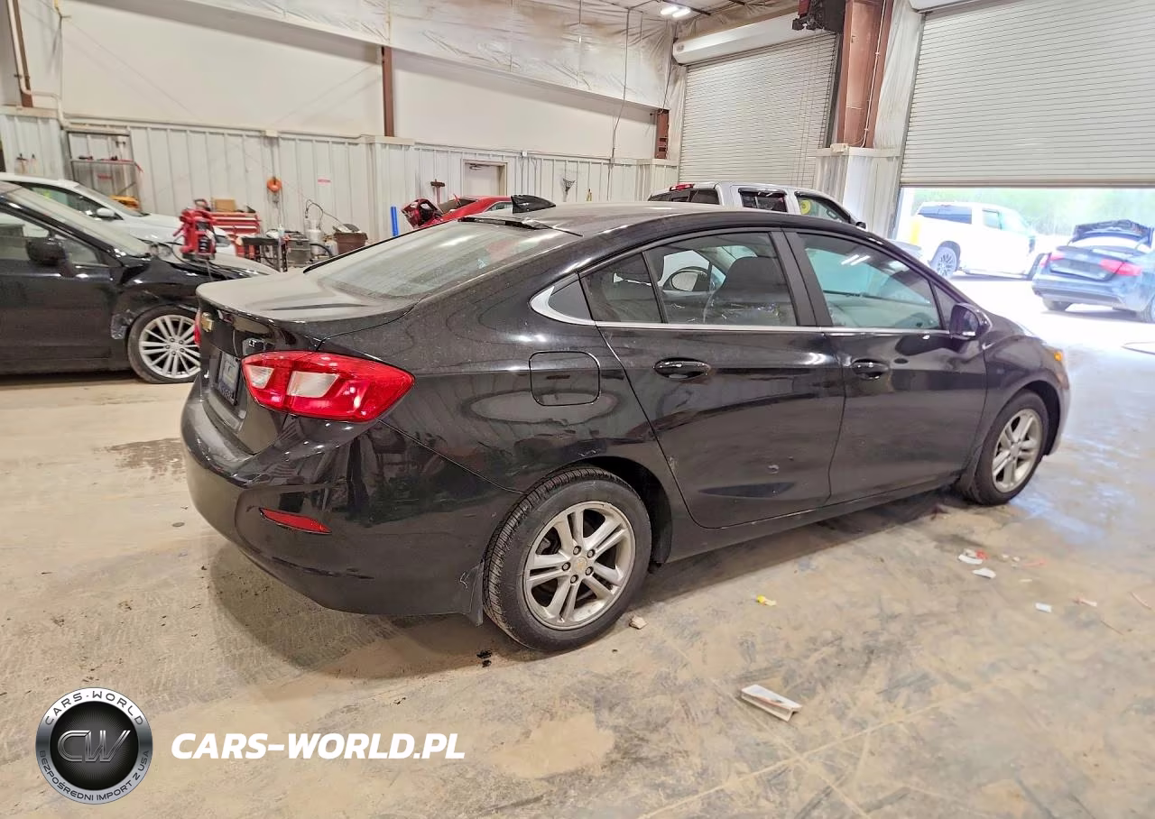 2017 Chevrolet Cruze Lt VIN:1G1BE5SM9H7104165 - 3