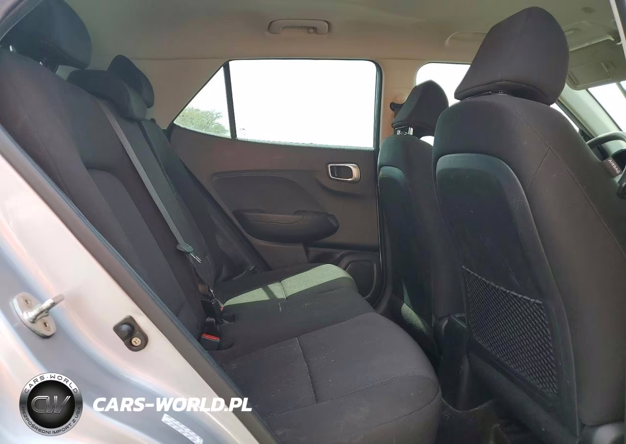 2020 Hyundai Venue Se VIN:KMHRB8A38LU033247 - 10