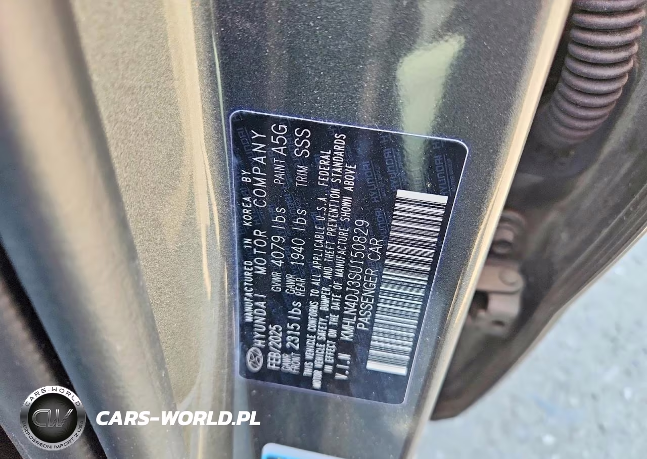 2025 Hyundai Elantra Limited VIN:KMHLN4DJ3SU150829 - 12