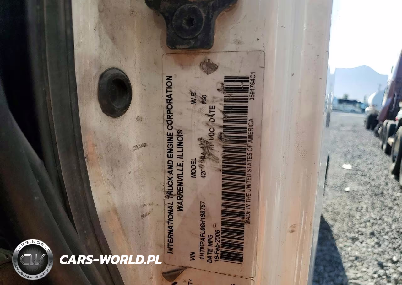 2006 International 4200 Truck Cab And Chassis VIN:1HTMPAFL06H198757 - 12
