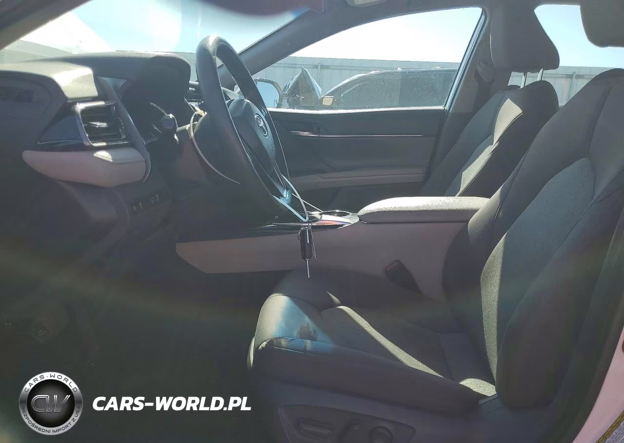 2020 Toyota Camry Le VIN:4T1C11AK8LU911766 - 7
