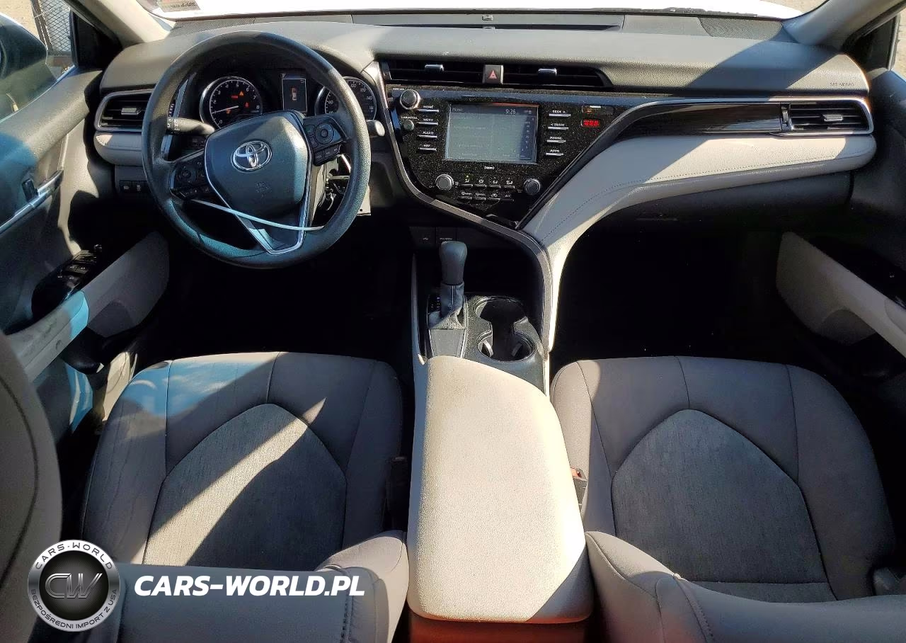 2020 Toyota Camry Le VIN:4T1C11AK8LU911766 - 8