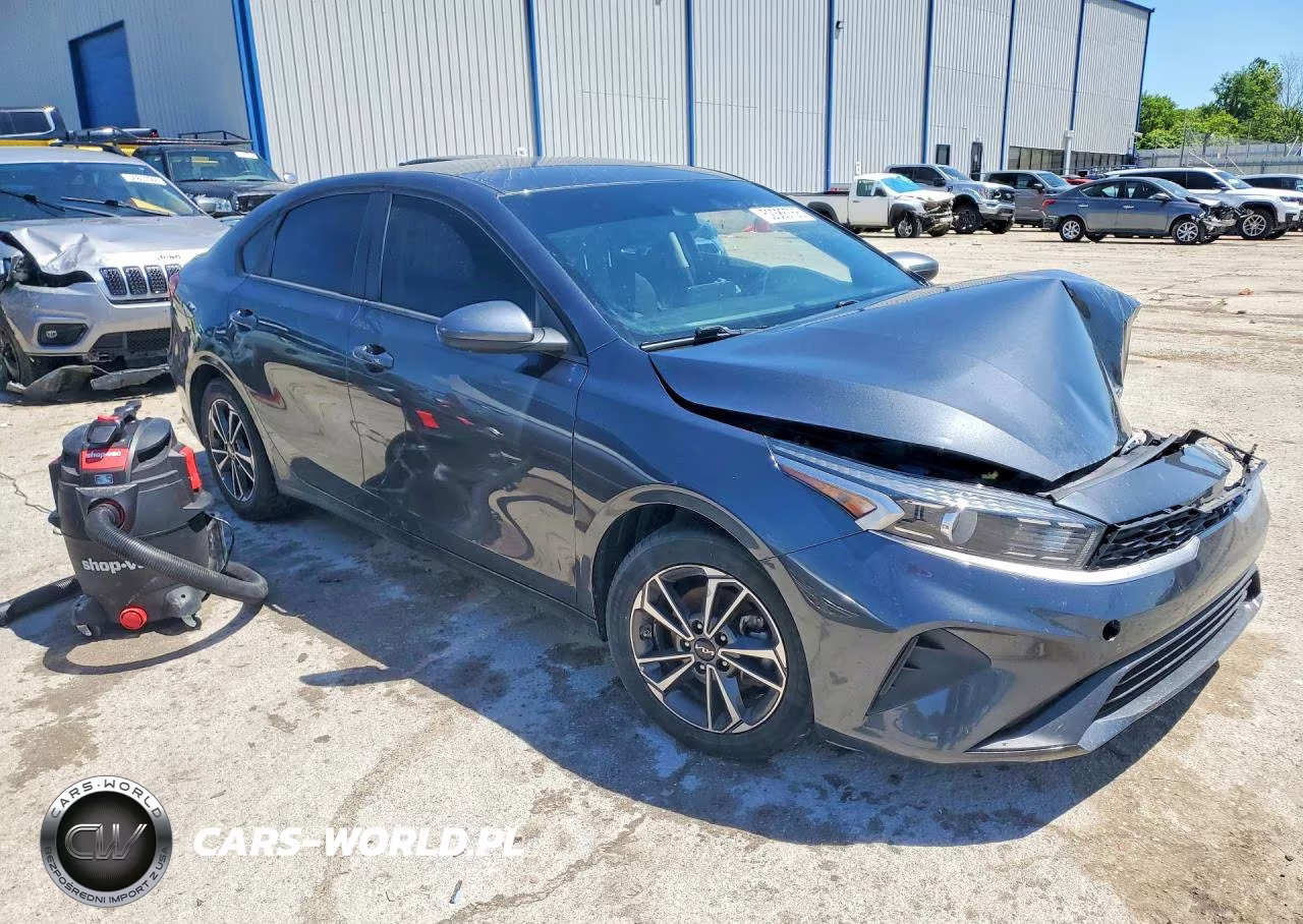 2022 Kia Forte Lxs VIN:3KPF24ADXNE429741 - 4