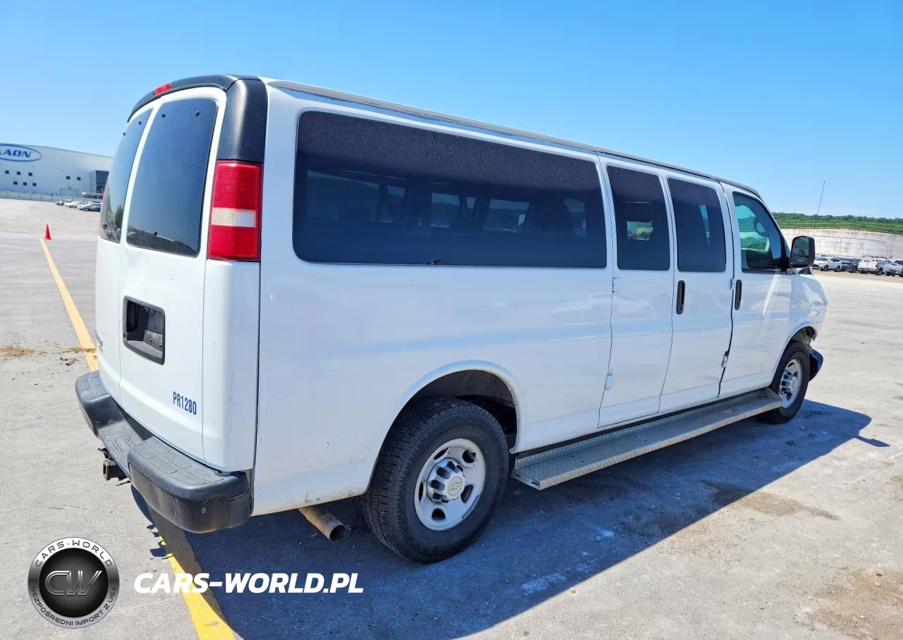 2013 Chevrolet Express G3500 Ls VIN:1GAZGZFA7D1117512 - 3