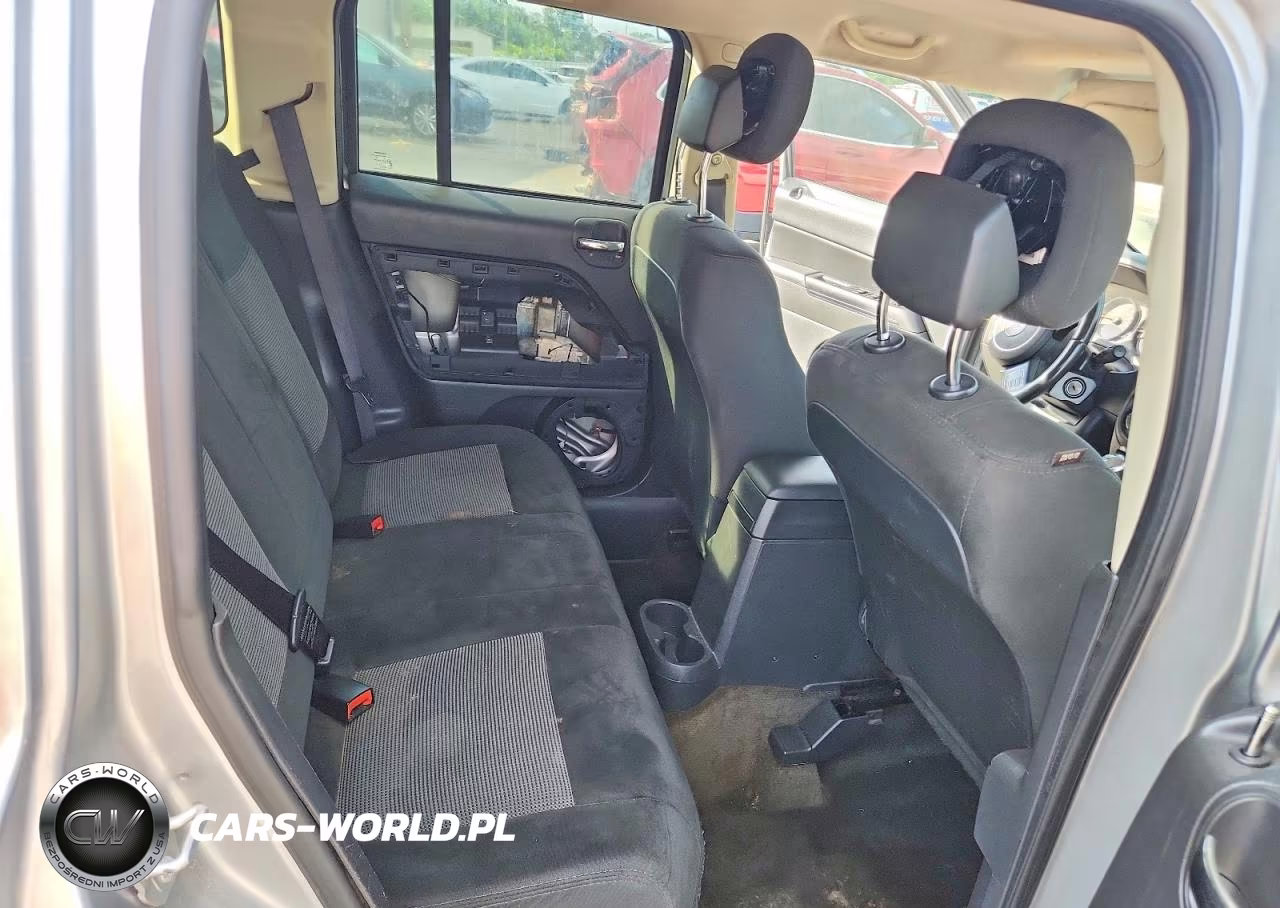 2017 Jeep Patriot Latitude VIN:1C4NJPFA3HD116681 - 11