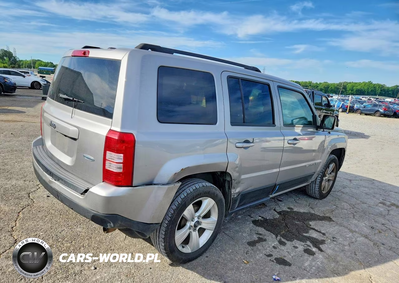 2017 Jeep Patriot Latitude VIN:1C4NJPFA3HD116681 - 3