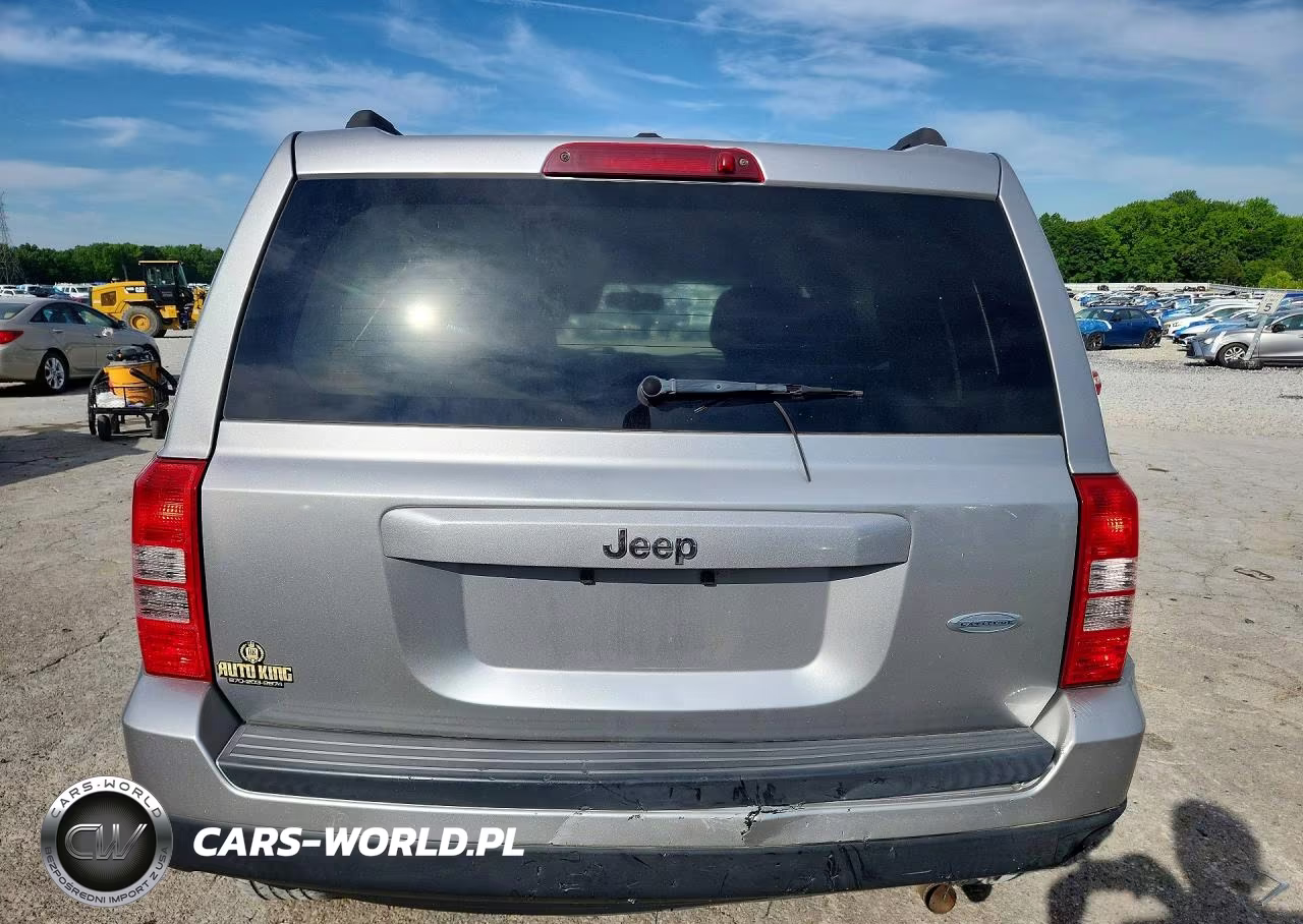 2017 Jeep Patriot Latitude VIN:1C4NJPFA3HD116681 - 6