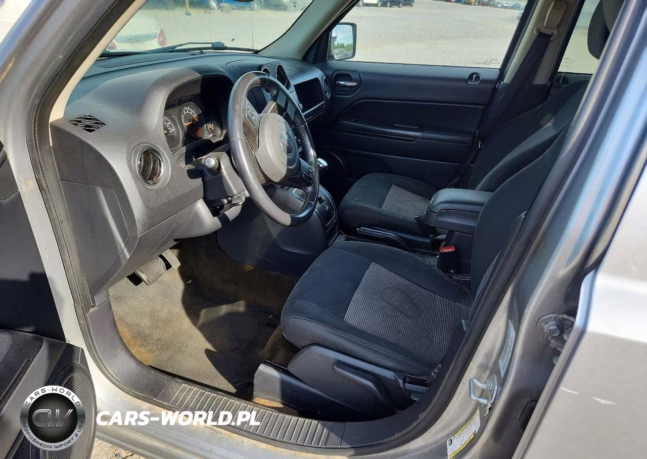 2017 Jeep Patriot Latitude VIN:1C4NJPFA3HD116681 - 7