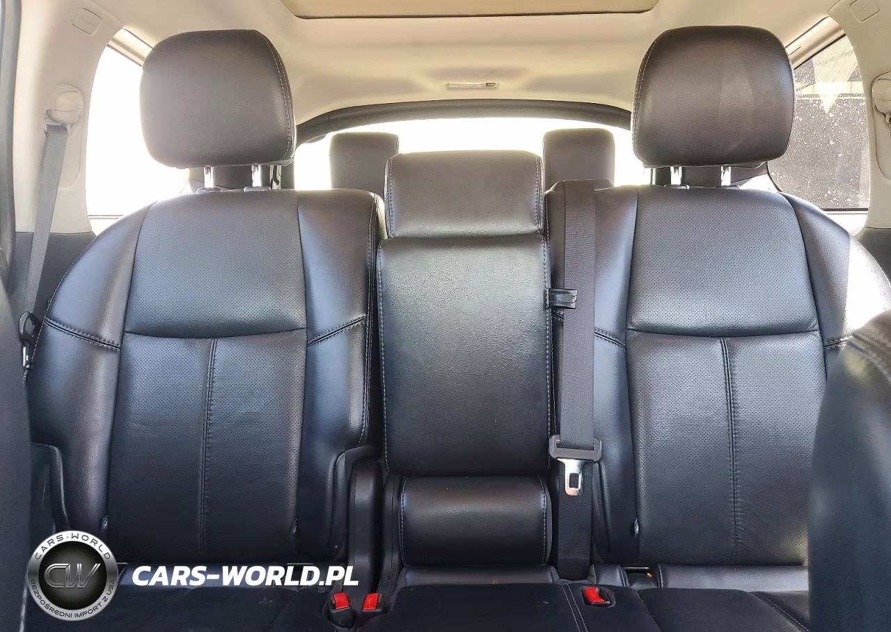 2018 Nissan Pathfinder Platinum VIN:5N1DR2MM8JC664963 - 10