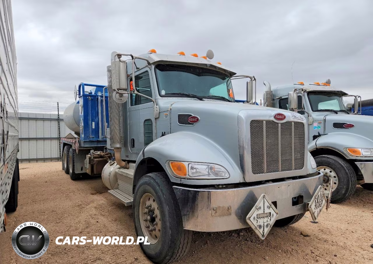 2015 Peterbilt 348 Fuel Truck