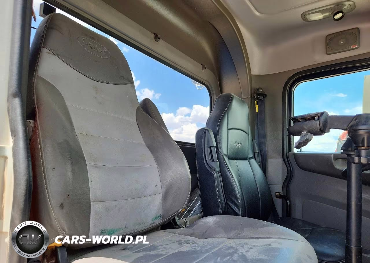 2015 Peterbilt 348 Fuel Truck VIN:2NP3LJ0X5FM295026 - 6
