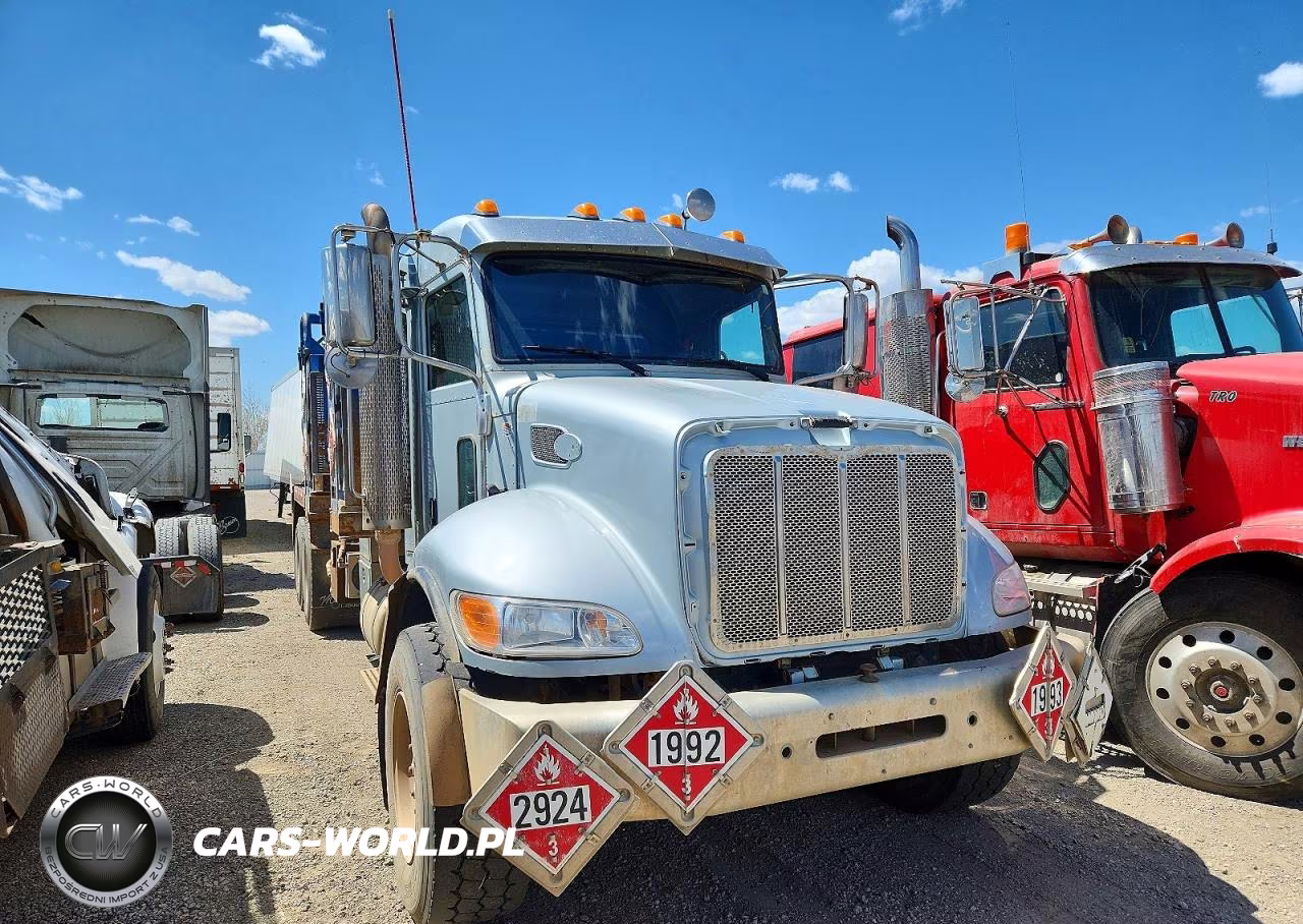 2015 Peterbilt 348