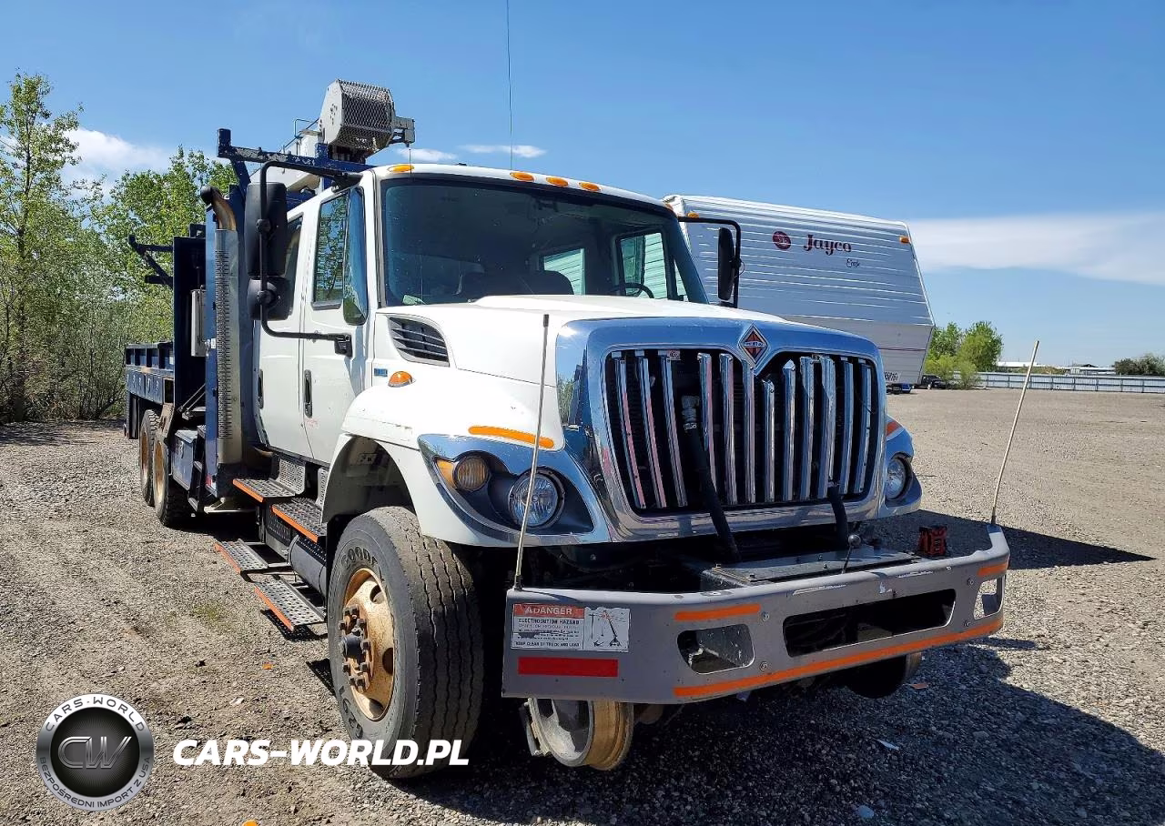 2011 International 7400 Crane Truck