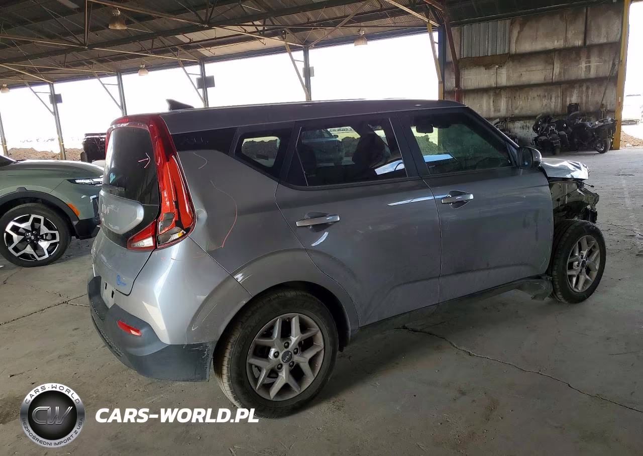 2022 Kia Soul Lx VIN:KNDJ23AU4N7821179 - 3