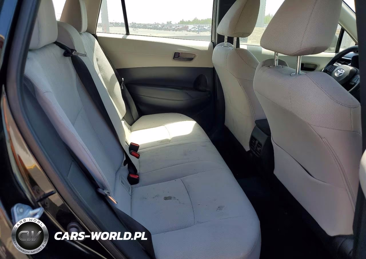 2024 Toyota Corolla Cross L VIN:7MUAAABG0RV112153 - 11