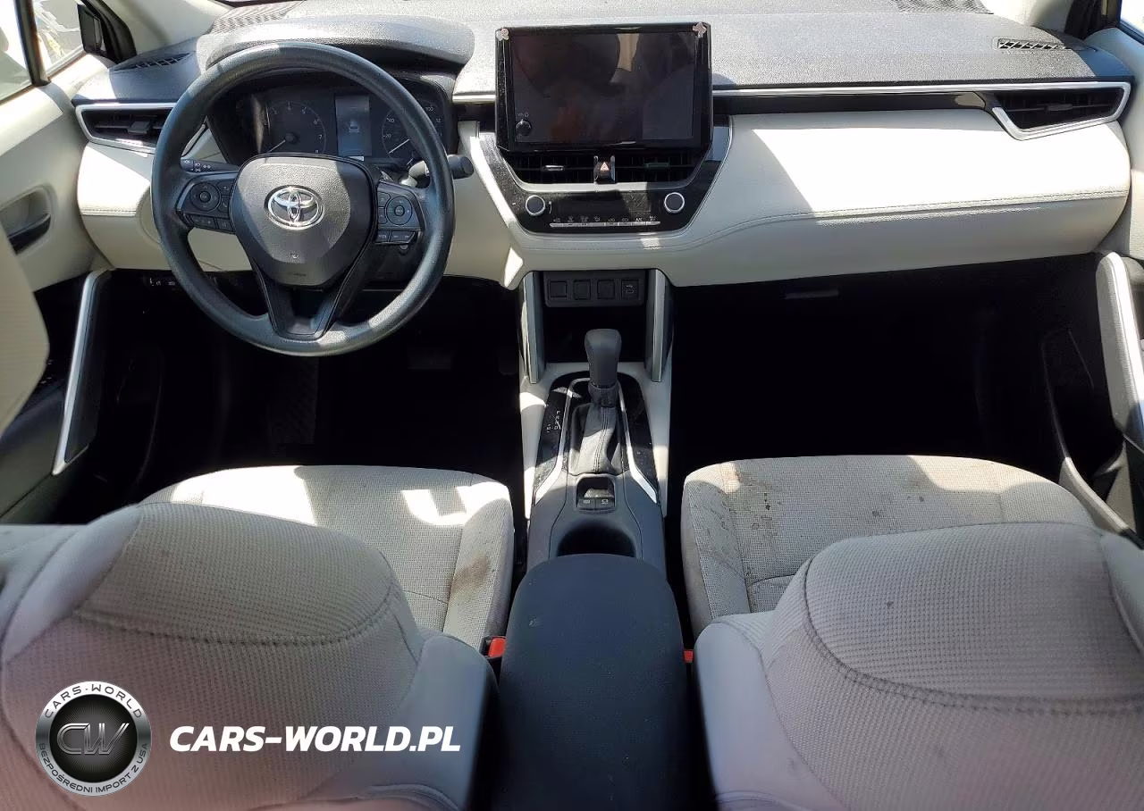 2024 Toyota Corolla Cross L VIN:7MUAAABG0RV112153 - 8
