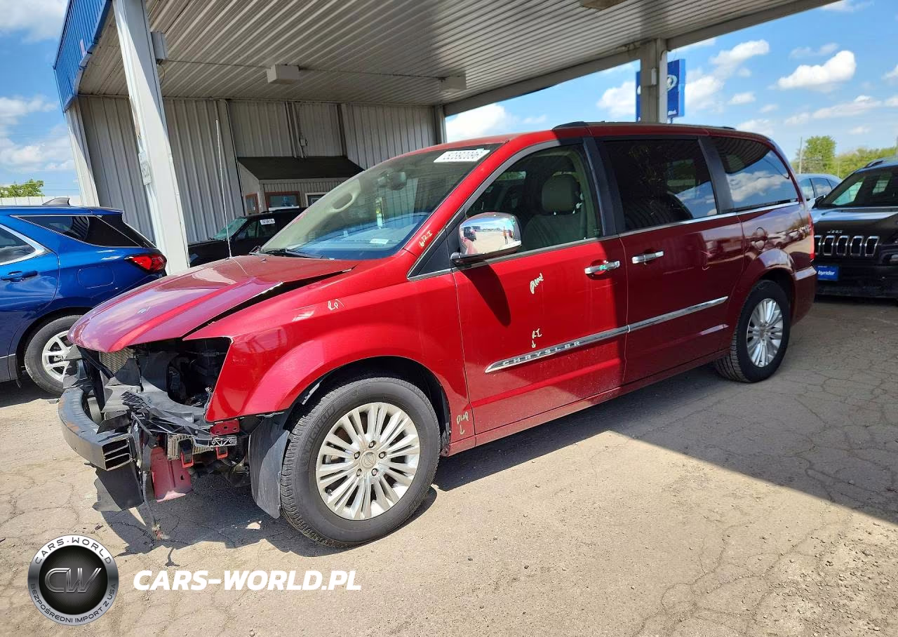 2013 Chrysler Town & Country Limited – zdjęcie 1 z 14