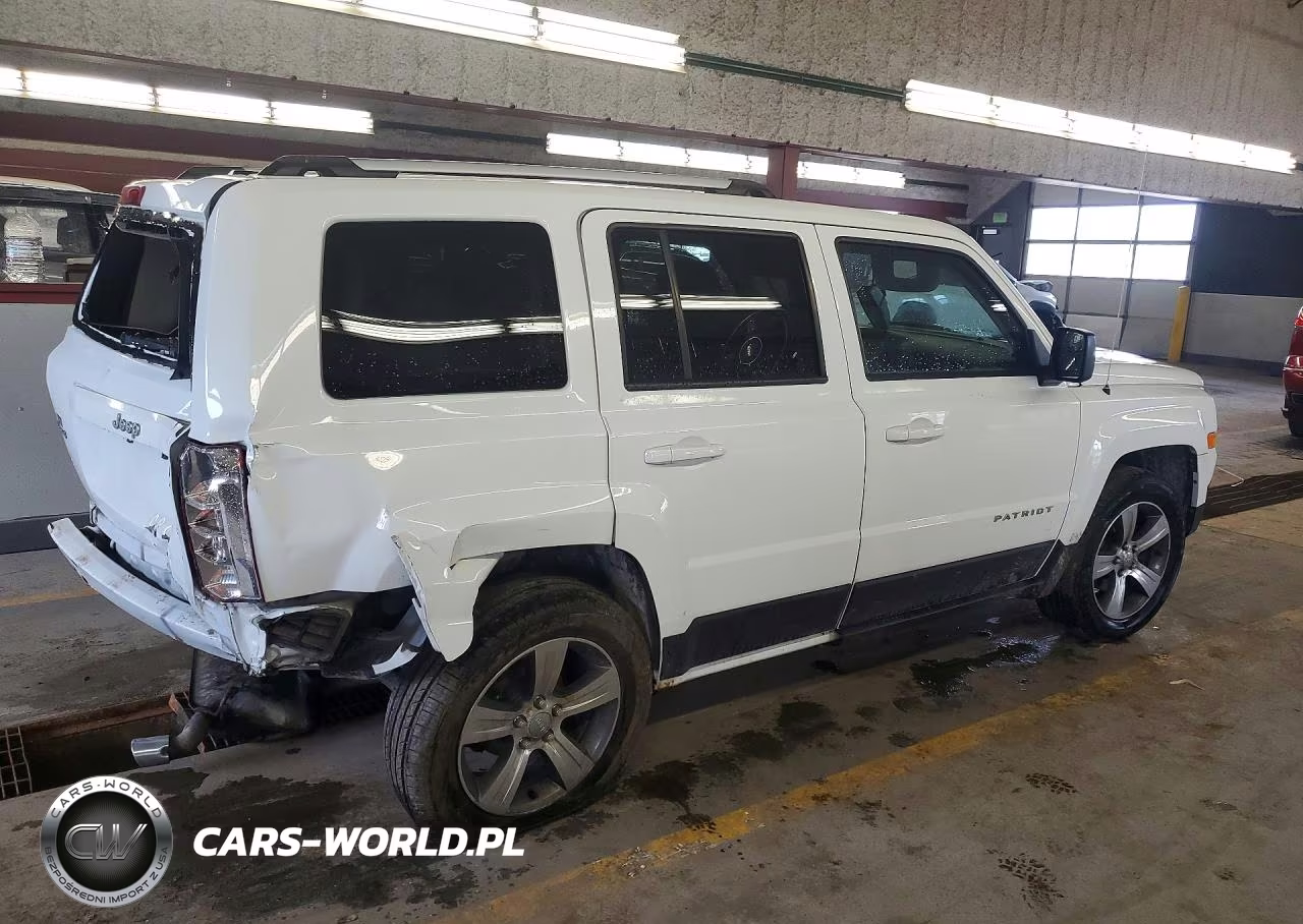 2016 Jeep Patriot Latitude VIN:1C4NJRFB3GD752889 - 3