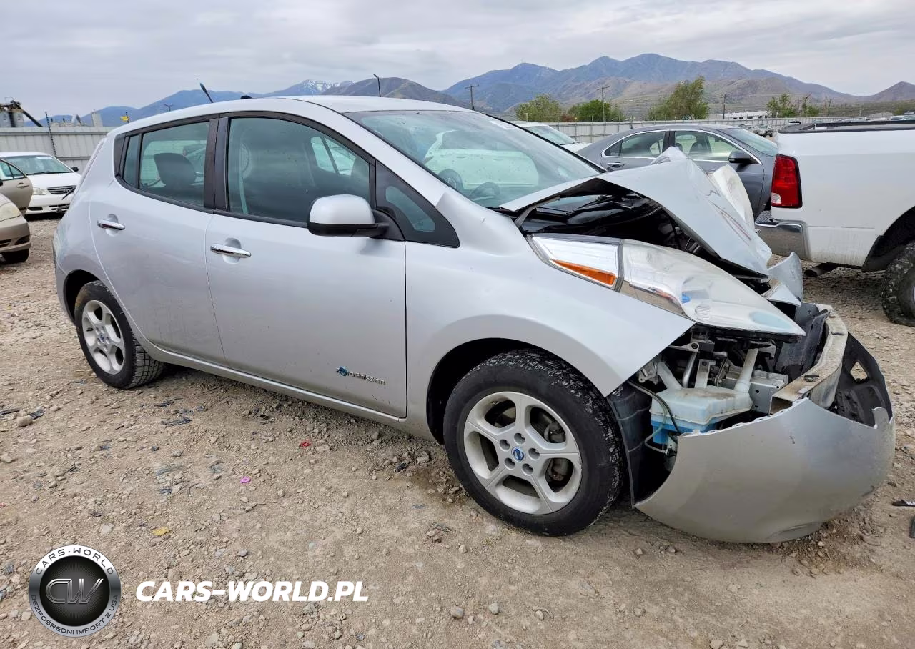 2013 Nissan Leaf S VIN:1N4AZ0CP7DC415748 - 4