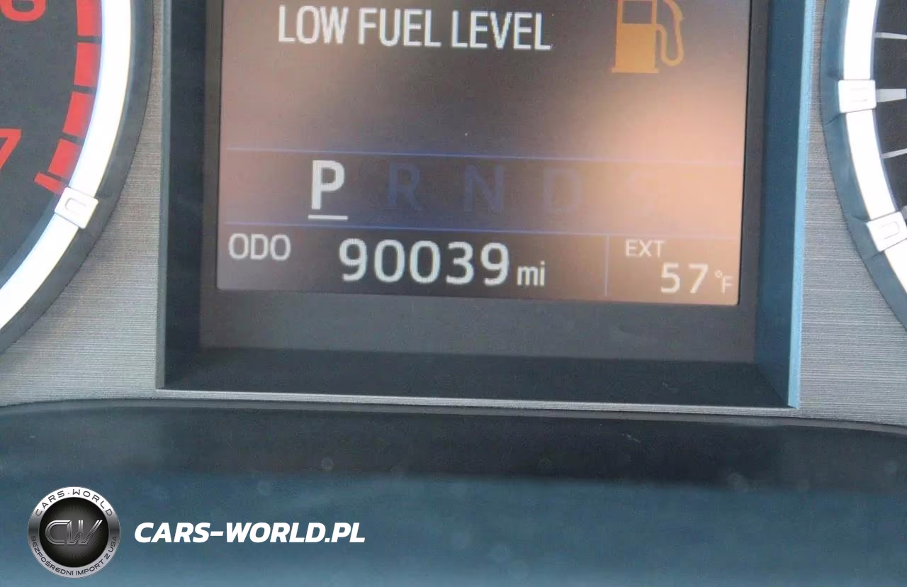 2015 Toyota Tundra Platinum VIN:5TFAW5F18FX440600 - 8
