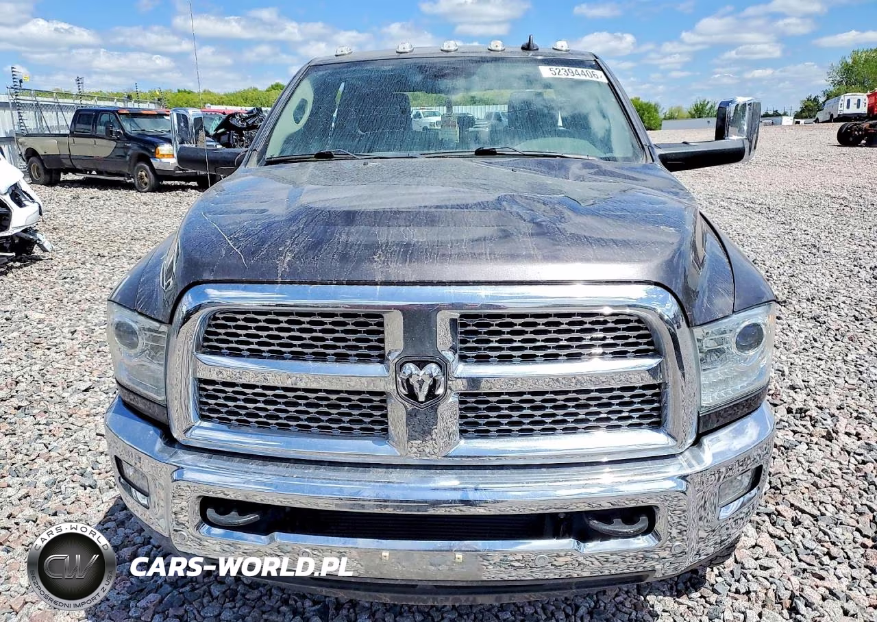 2017 Ram 3500 Laramie VIN:3C63RRJL1HG556817 - 5