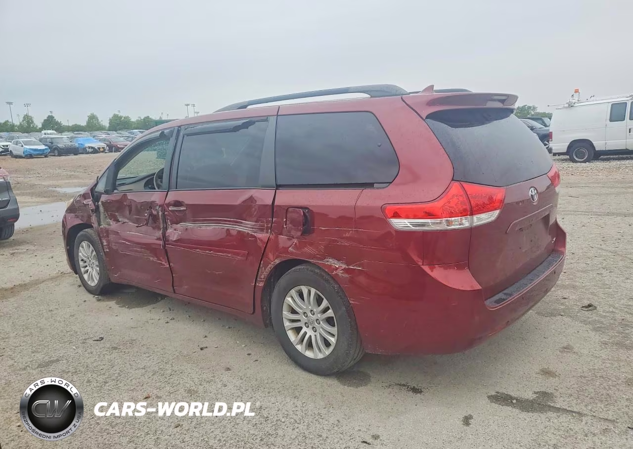 2013 Toyota Sienna Xle 8-Passenger VIN:5TDYK3DC7DS359352 - 2