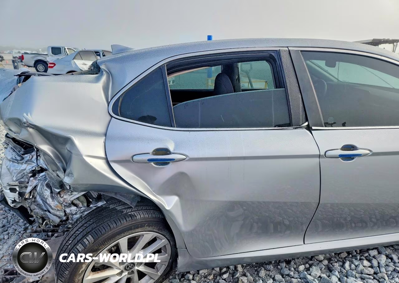 2022 Toyota Camry Le VIN:4T1C11AK2NU623423 - 10