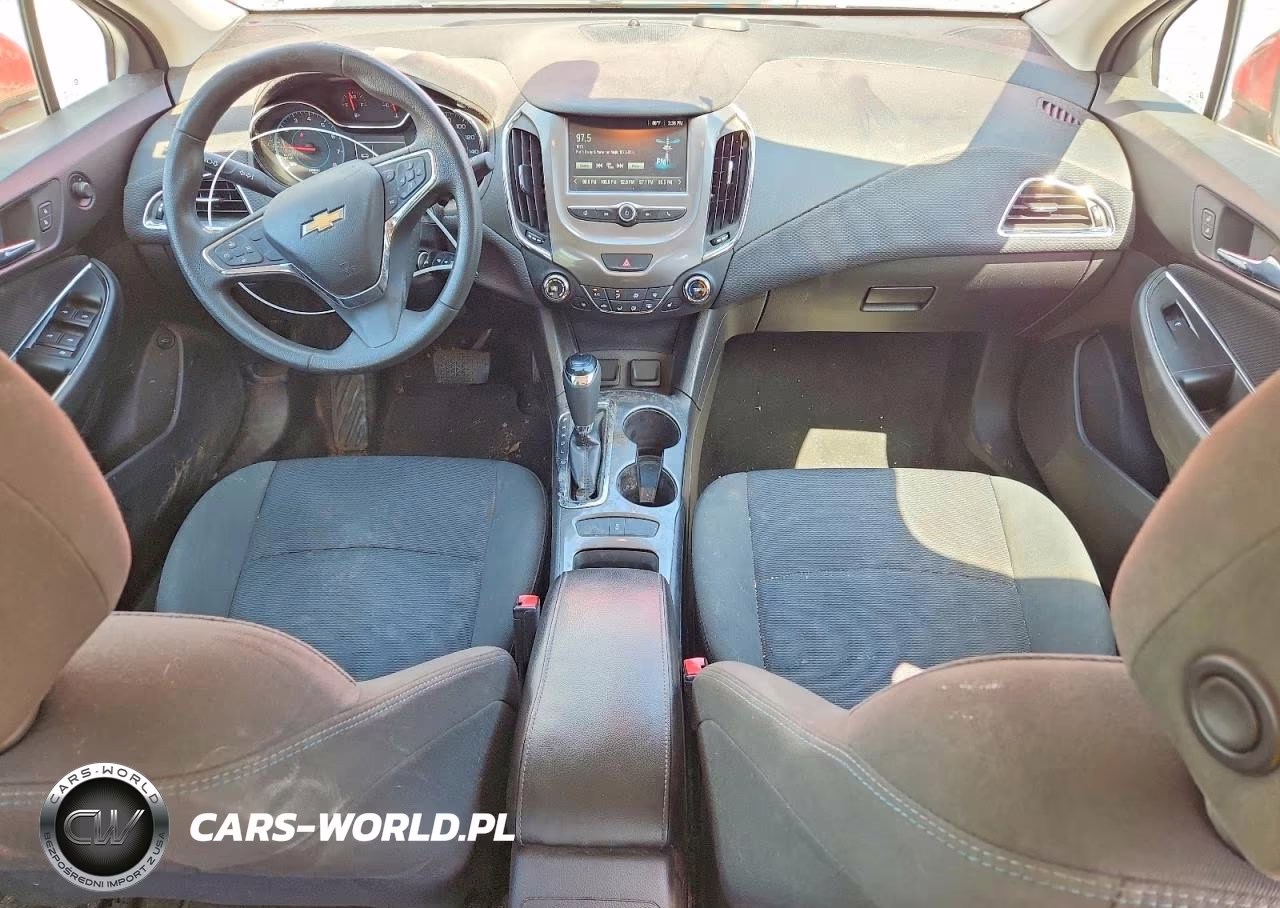 2018 Chevrolet Cruze Lt VIN:1G1BE5SM9J7108092 - 8