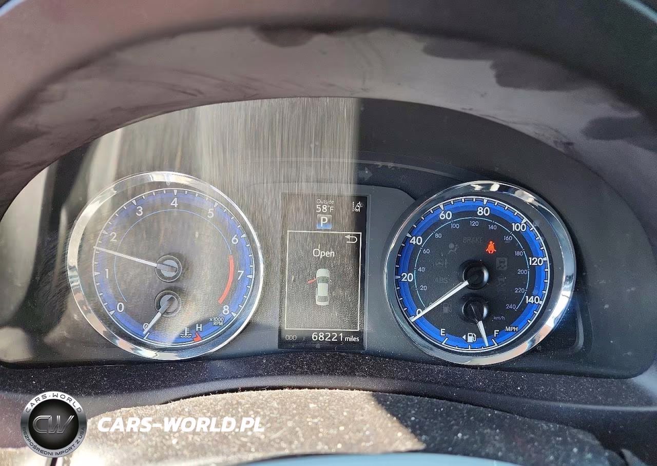 2018 Toyota Corolla Se VIN:5YFBURHE0JP816618 - 9