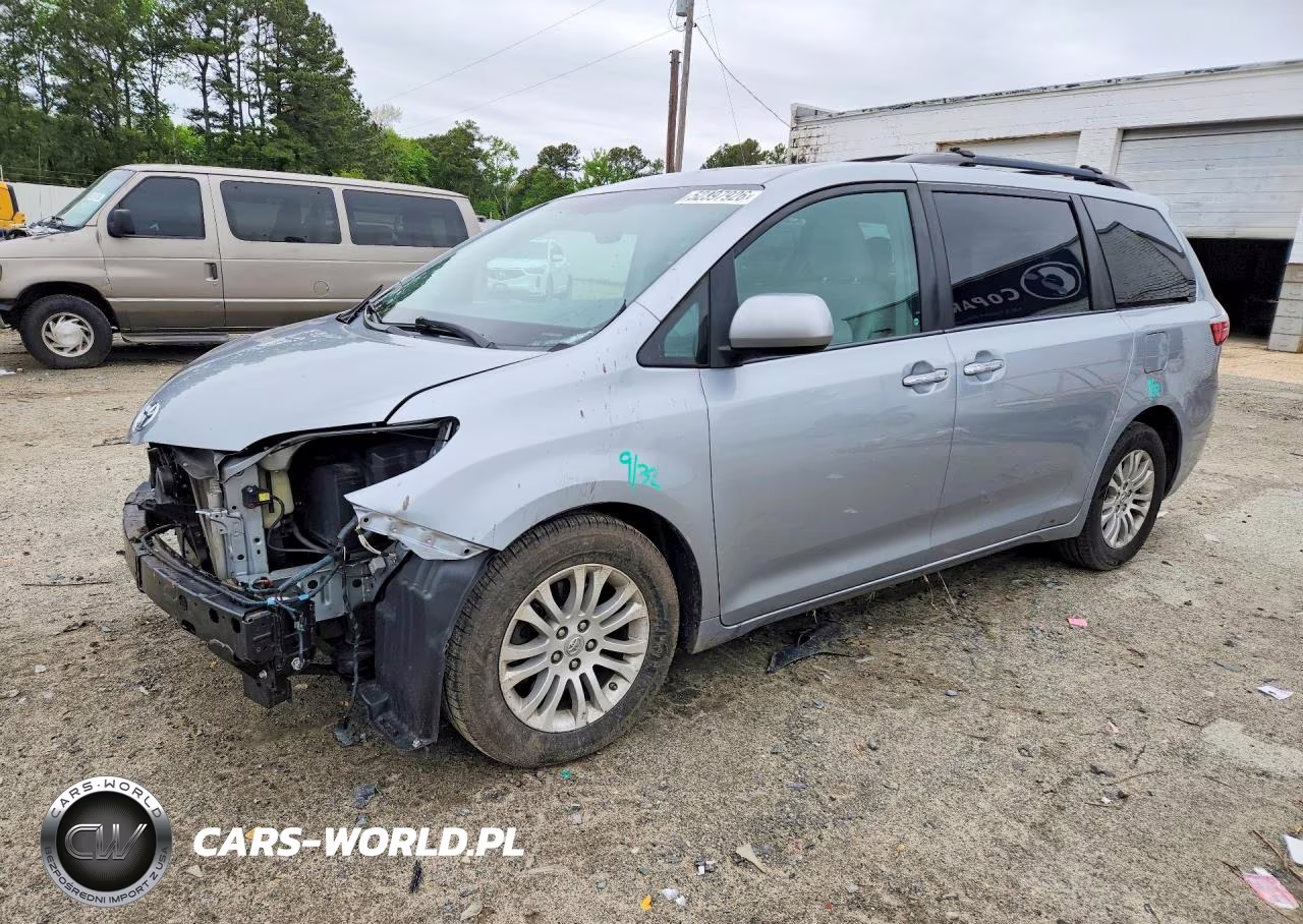 2016 Toyota Sienna Xle 8-Passenger