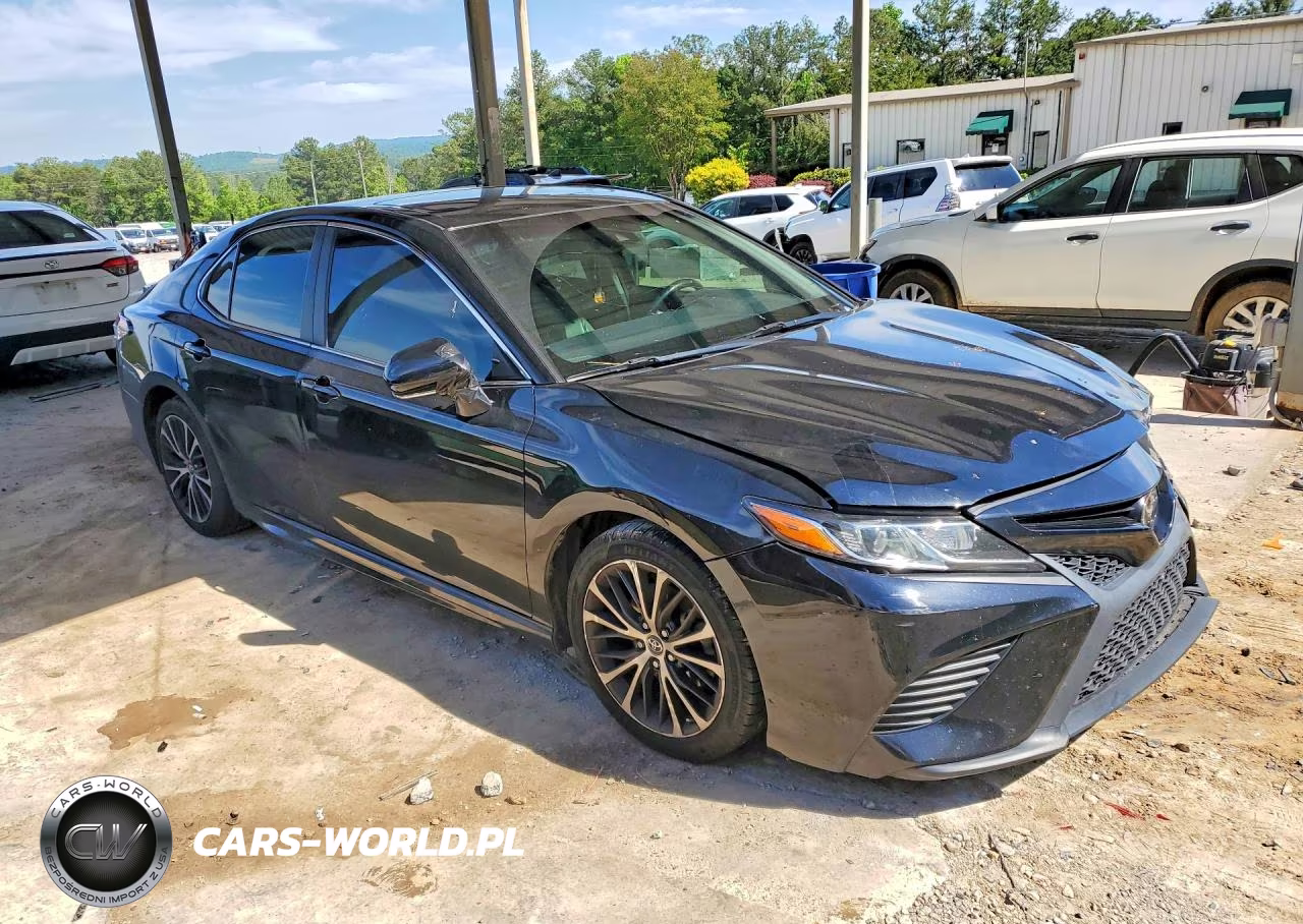 2018 Toyota Camry Se VIN:4T1B11HK5JU586332 - 4