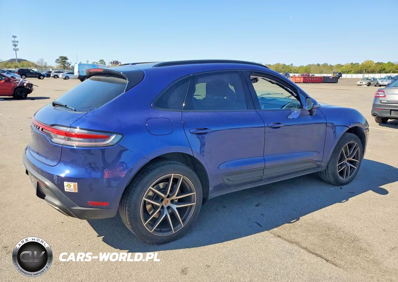 2023 Porsche Macan Base VIN:WP1AA2A59PLB10124 - 3