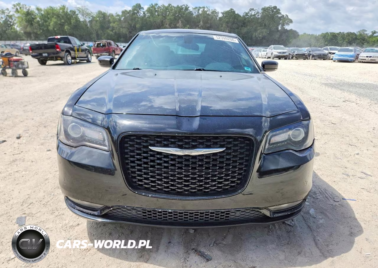 2019 Chrysler 300 S VIN:2C3CCABGXKH590716 - 5