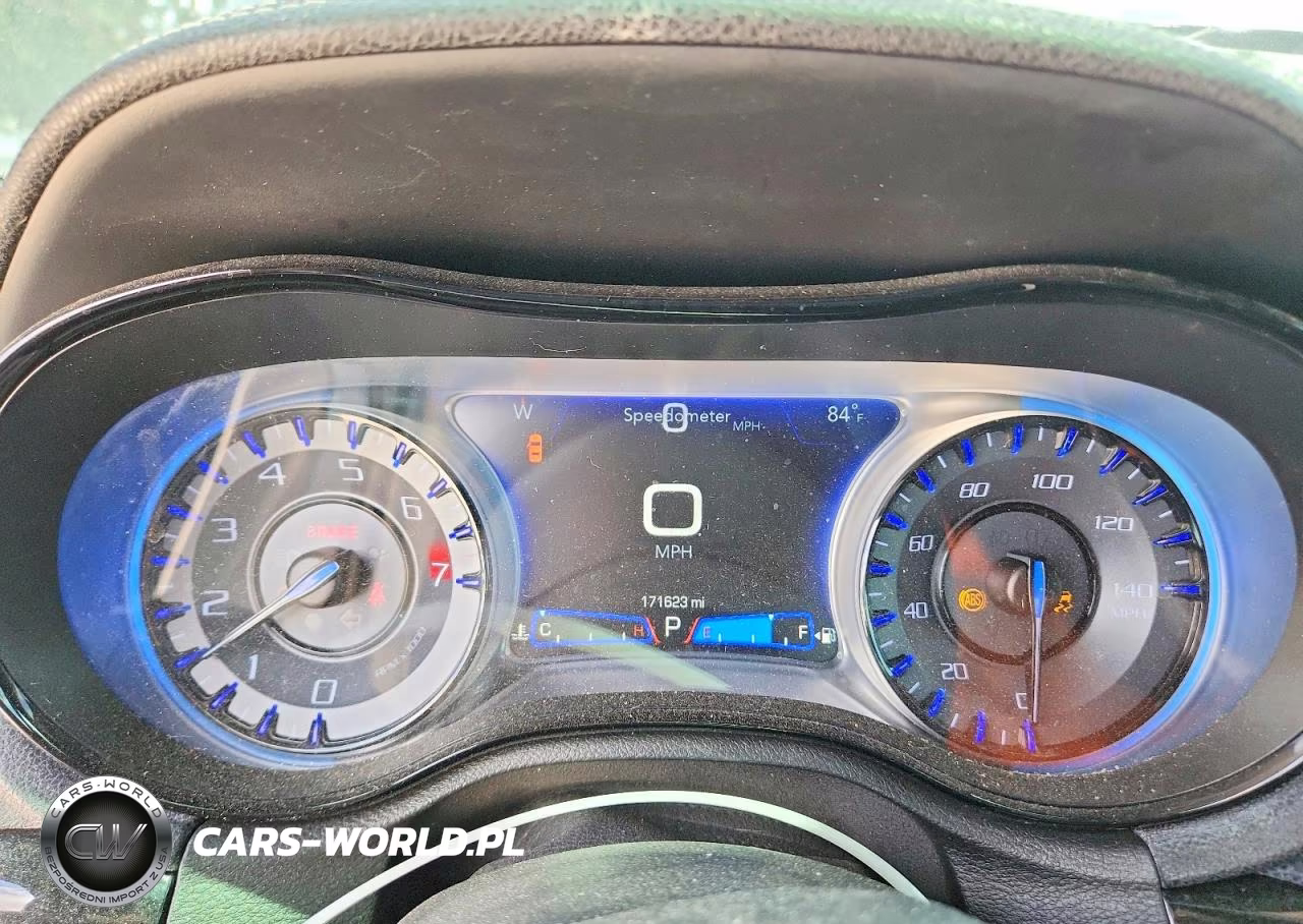 2019 Chrysler 300 S VIN:2C3CCABGXKH590716 - 9