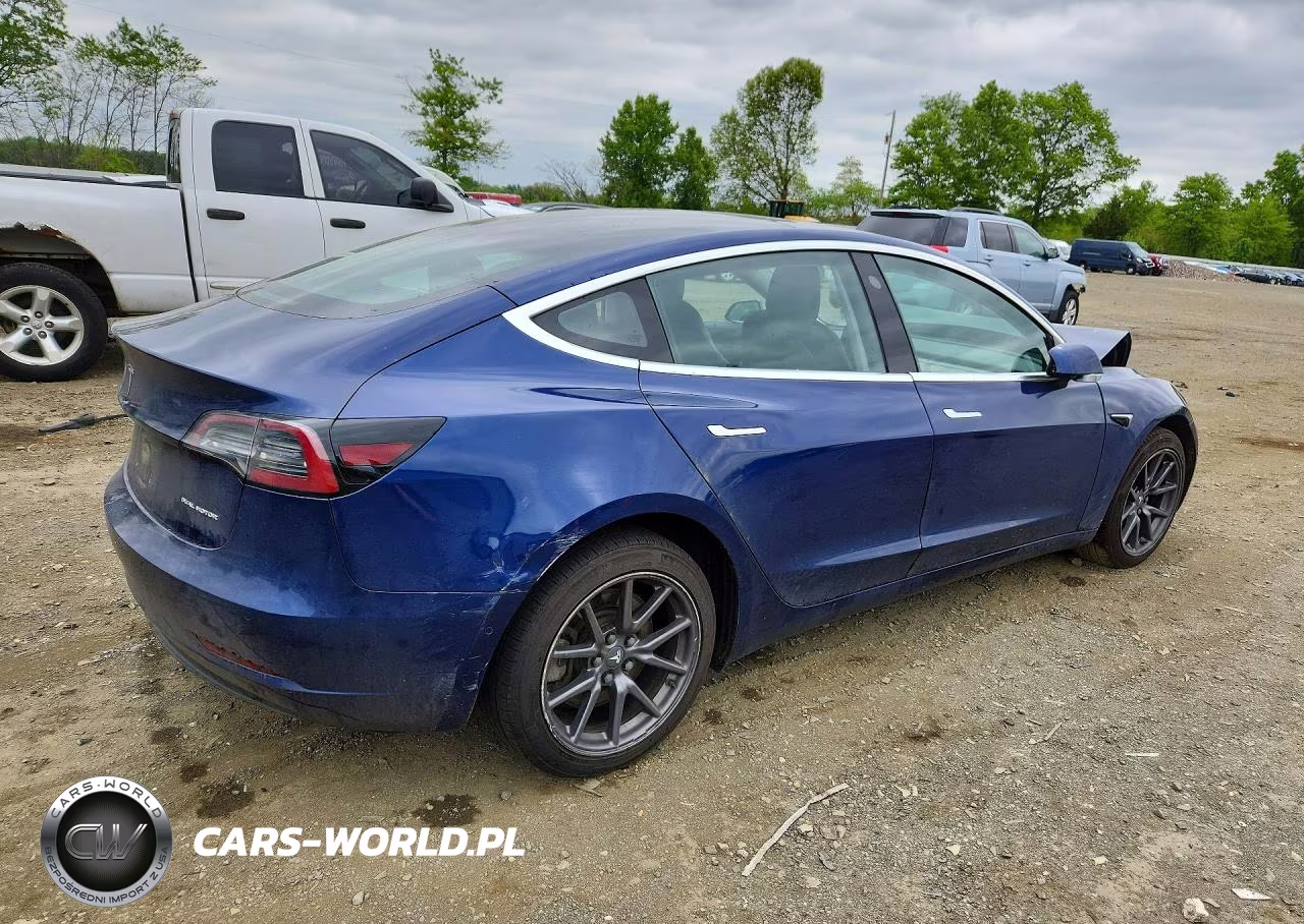 2018 Tesla Model 3 VIN:5YJ3E1EB9JF093621 - 3