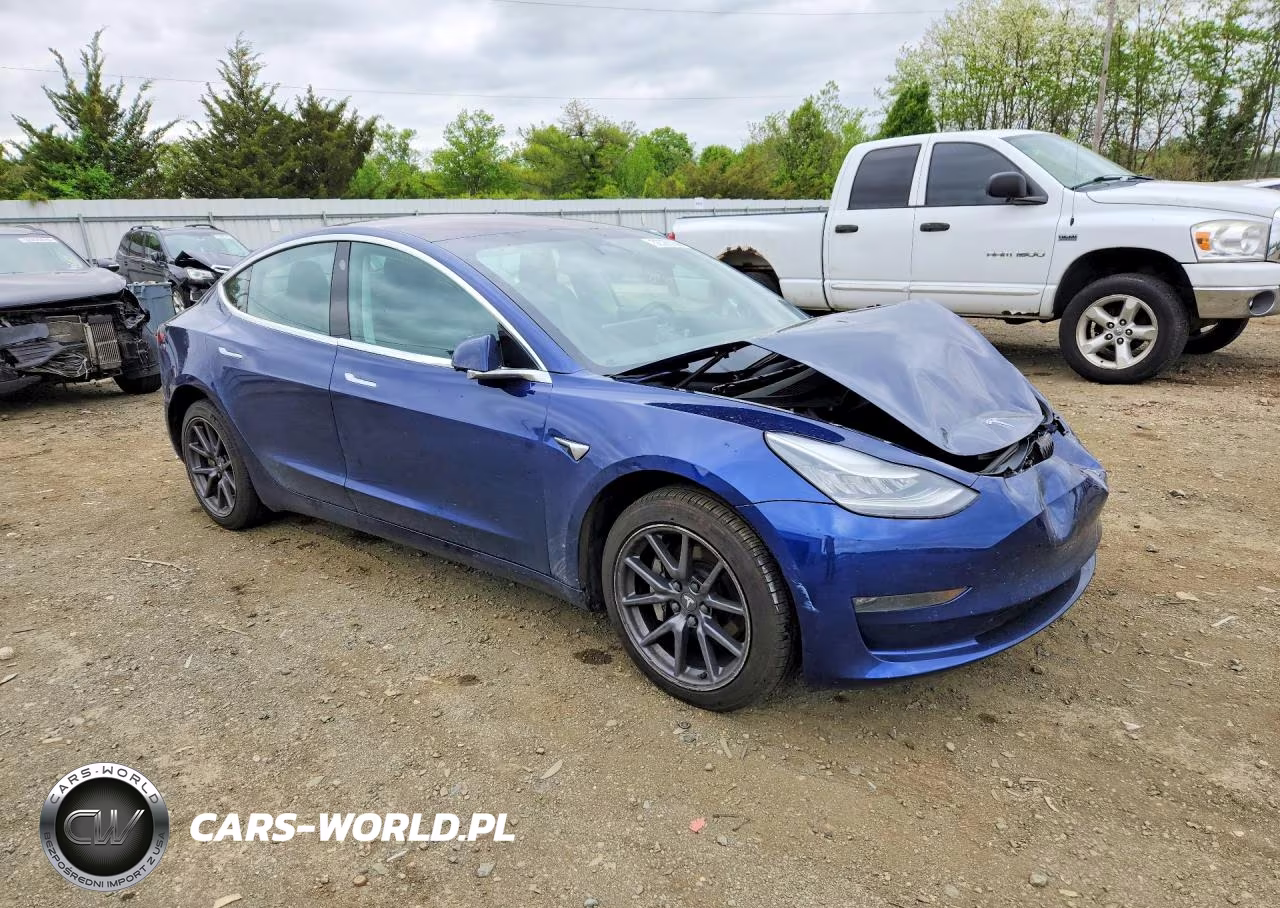 2018 Tesla Model 3 VIN:5YJ3E1EB9JF093621 - 4