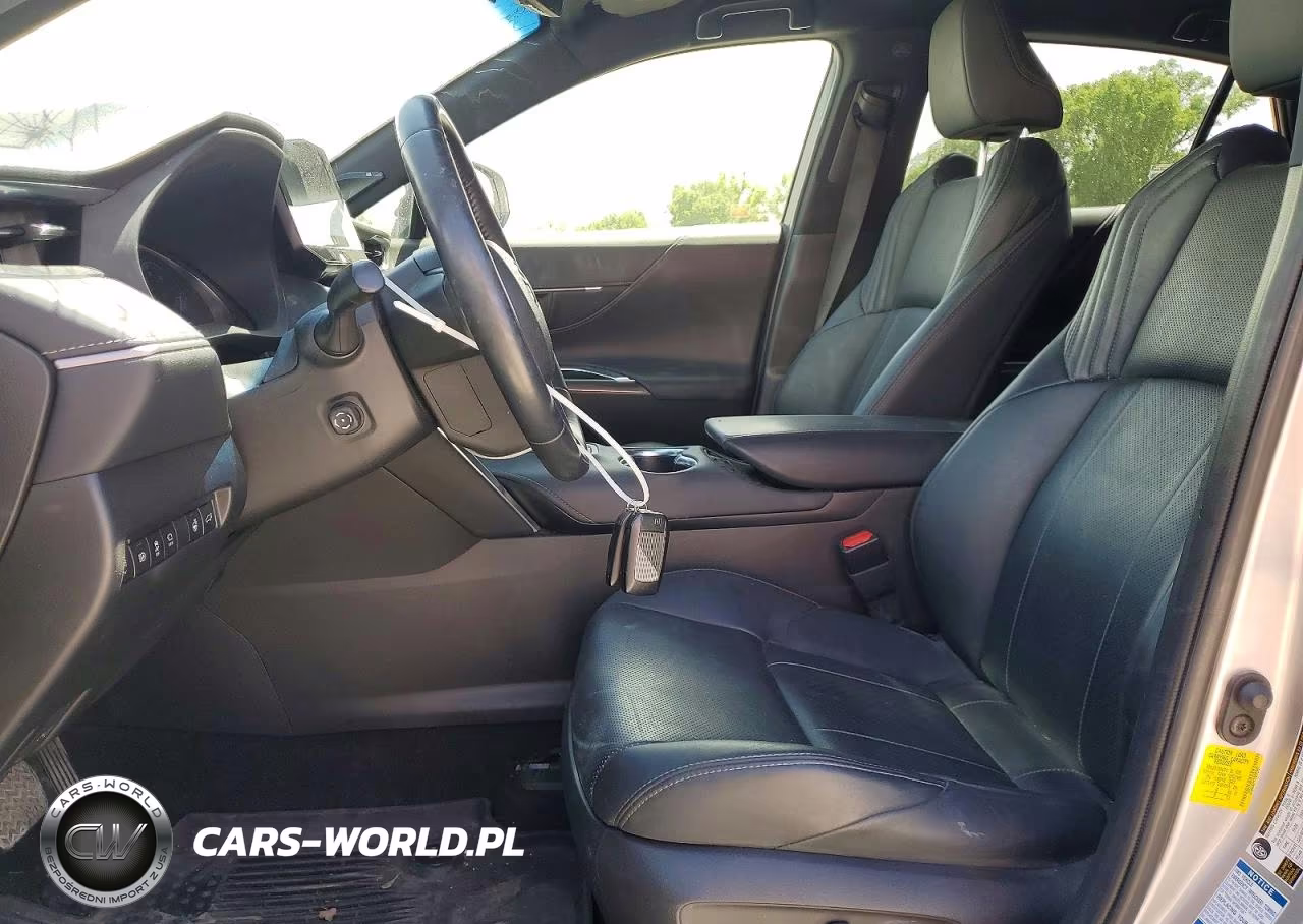 2021 Toyota Venza Limited VIN:JTEAAAAH1MJ082957 - 7