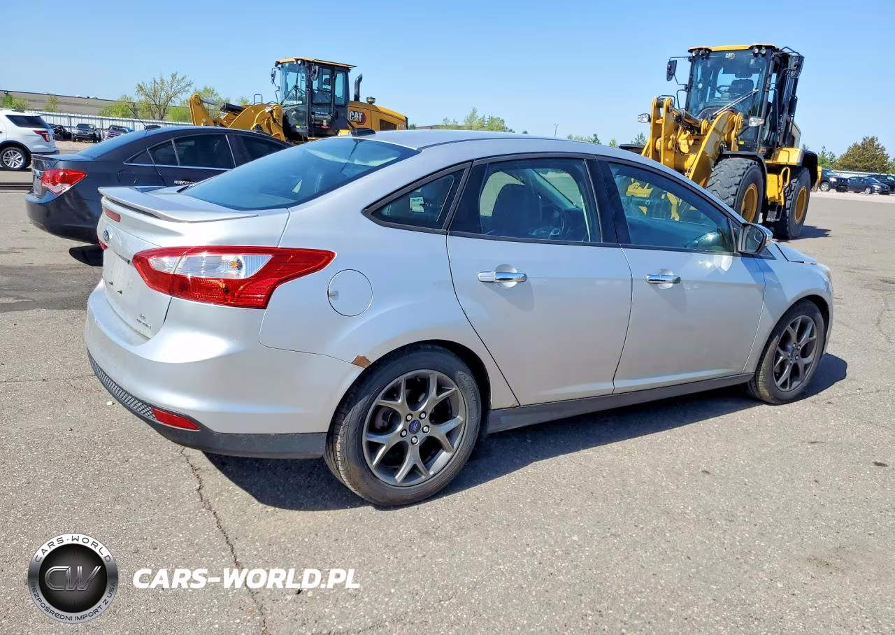 2013 Ford Focus Se VIN:1FADP3F29DL205107 - 3